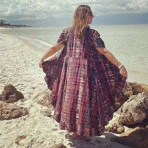 Beautiful summery wrap dress - women size medium - multicolored